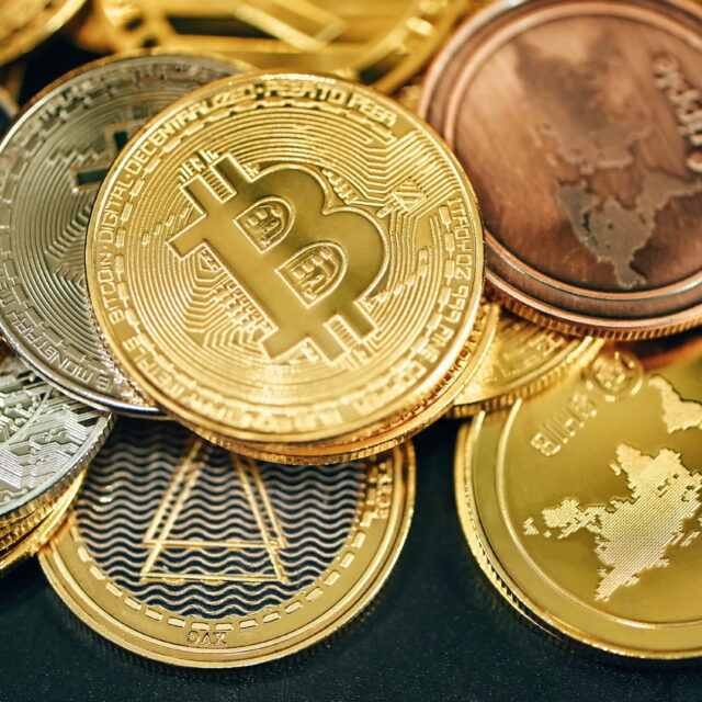 UK investors lost at least £186m last year to cryptocurrency scams