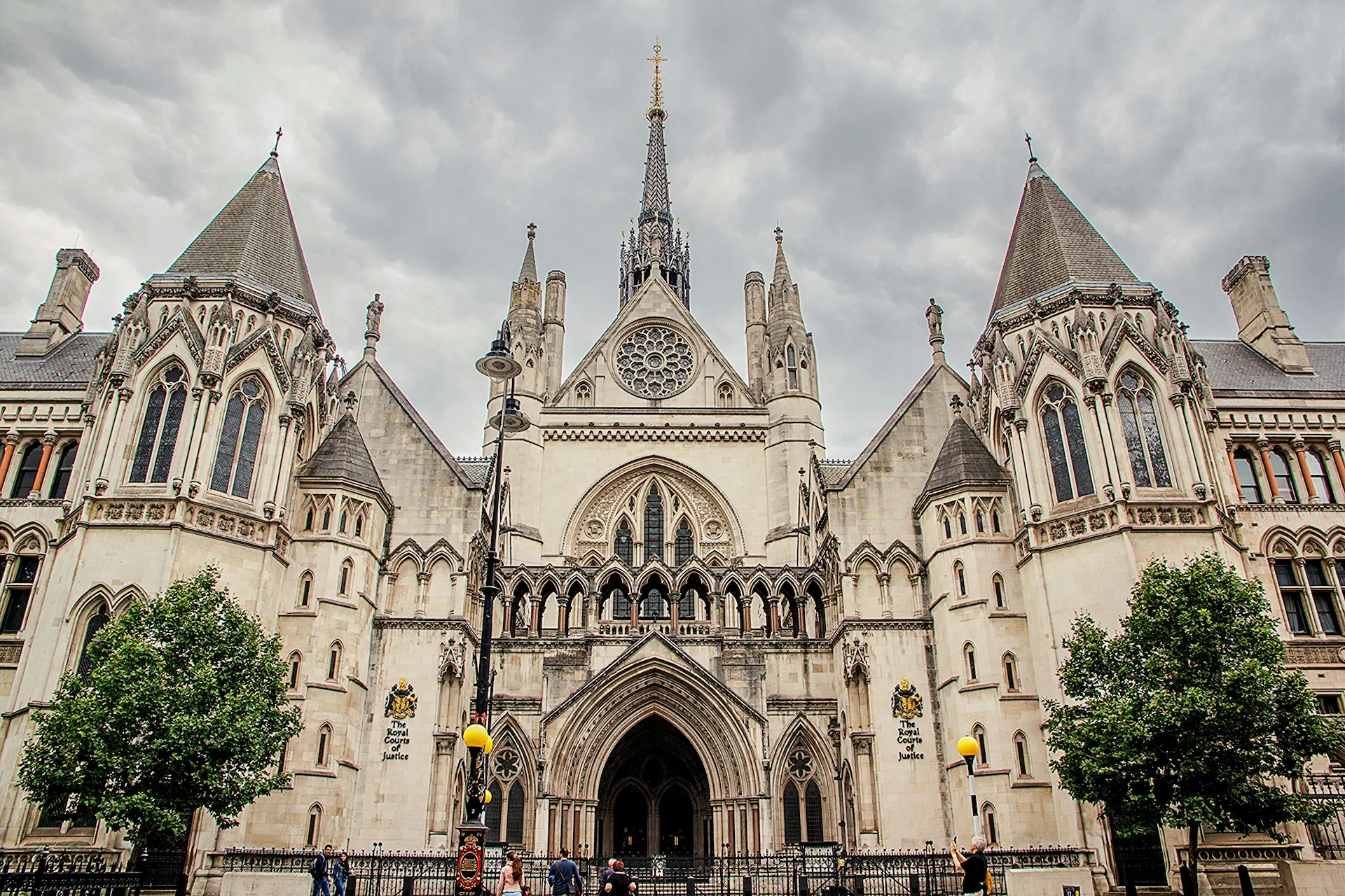 Law firms, chambers and litigation support